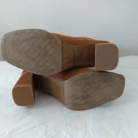 Sbicca Brown Heeled Boots for Women - Picture 5 of 5